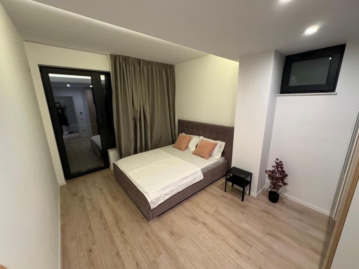 Warm Hotel Apartment Bucarest Exterior foto