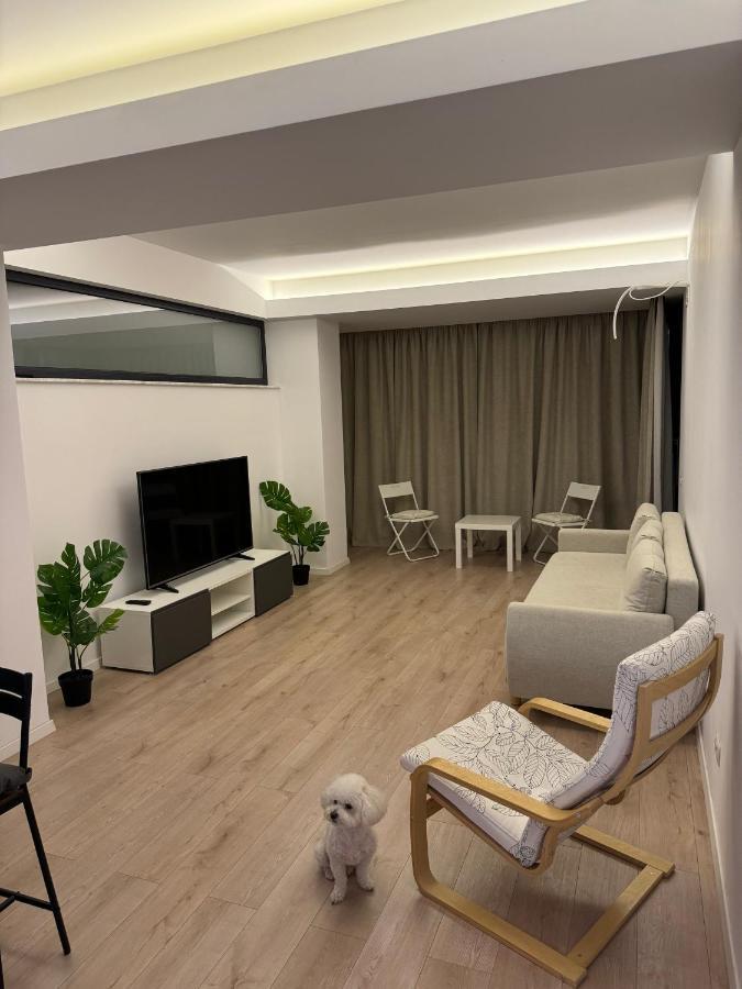 Warm Hotel Apartment Bucarest Exterior foto